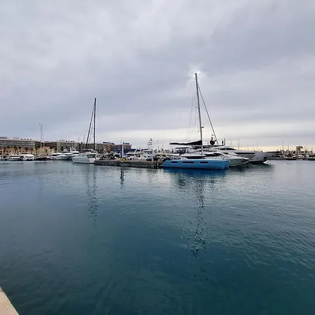 Cesar Apartamento Alicante